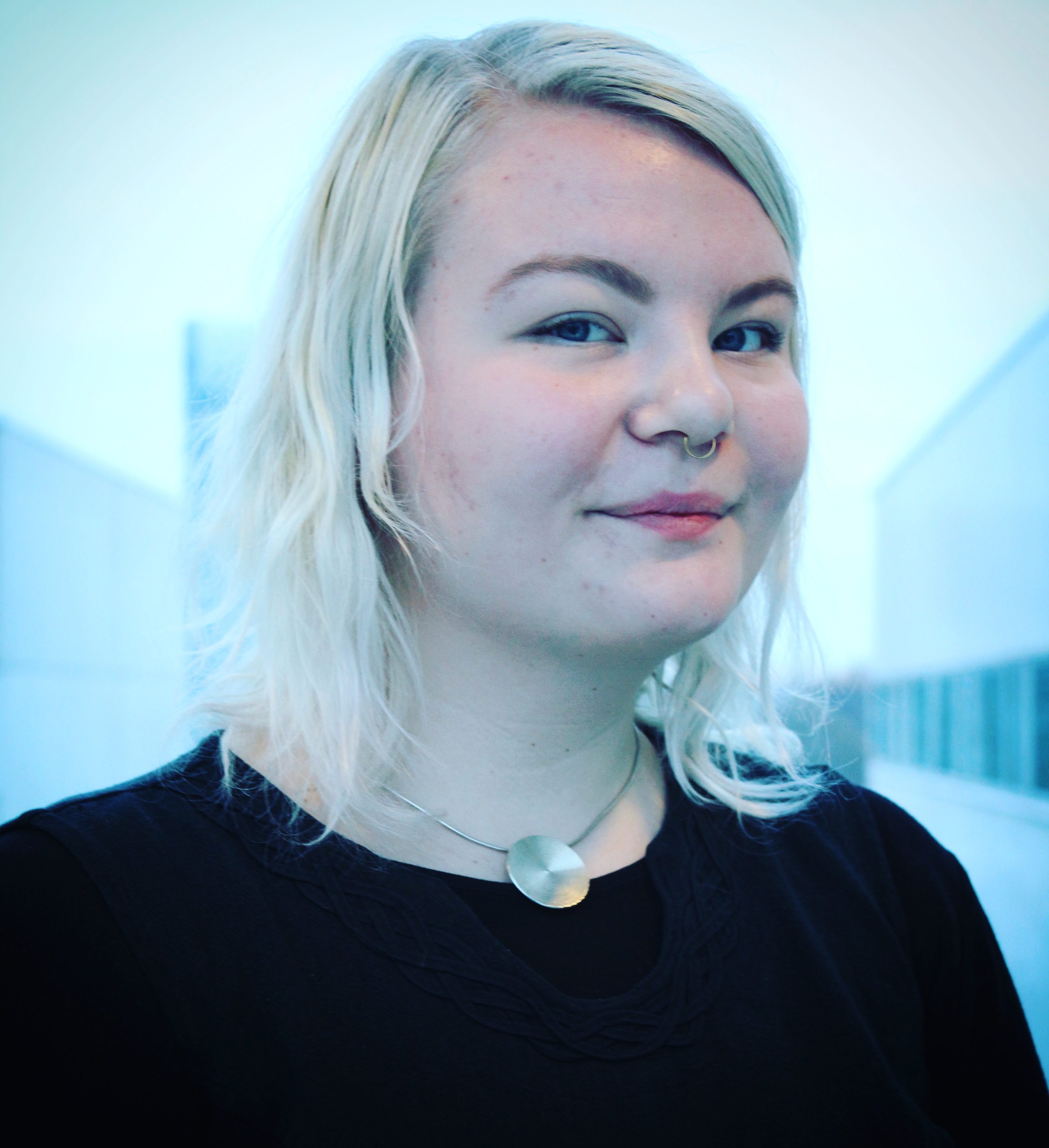 Aada Eräsaari (Kompleksi)